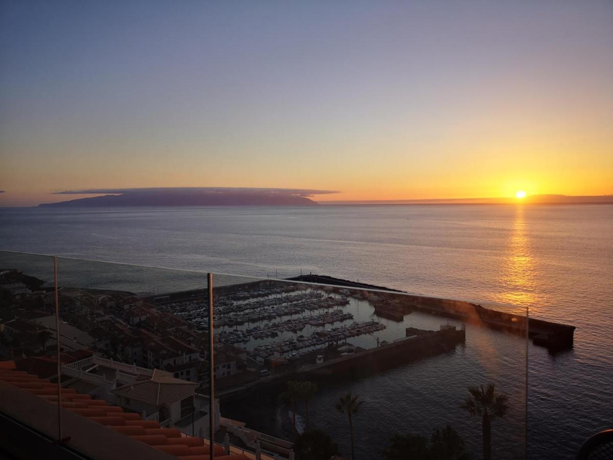 Magnificent Apt. With Sea View, Cliff & Marina Сантьяго-дель-Тейде Екстер'єр фото